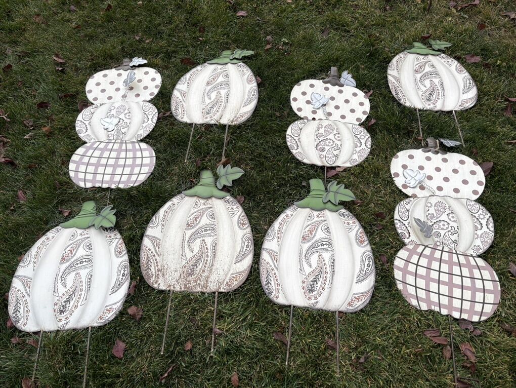 Set Of 8 Metal Pumpkin Yard Stakes W/ Paisley