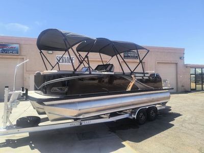 2026 Tahoe Pontoons LTZ Elite Windshield 21 FT