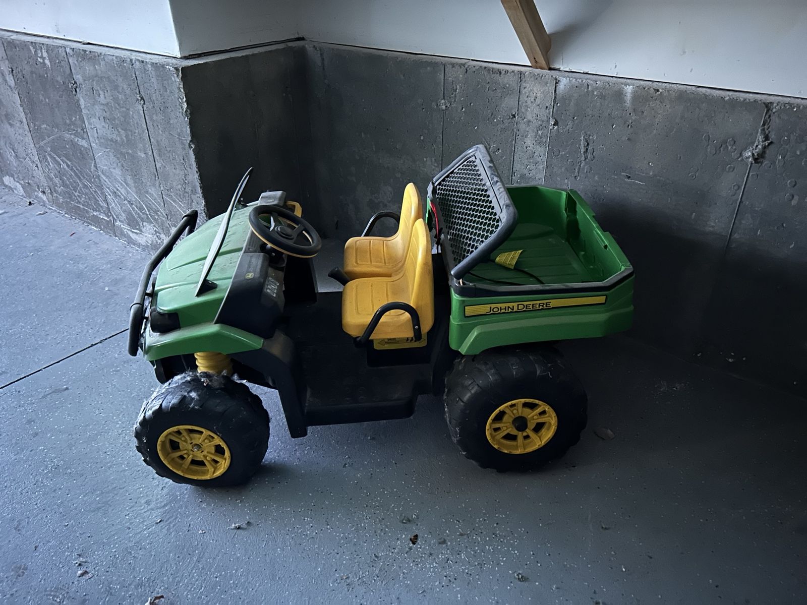 John deer ride on toy