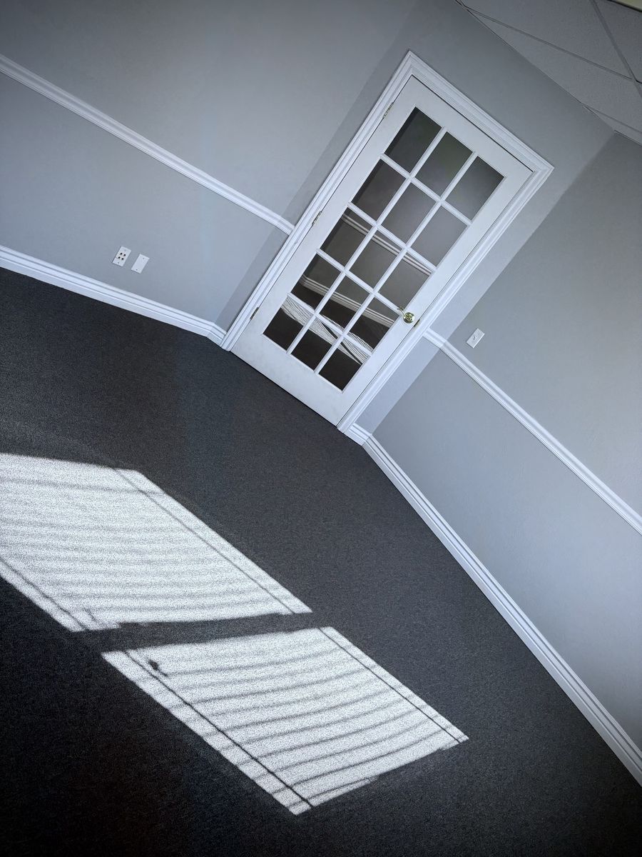 Main image 7