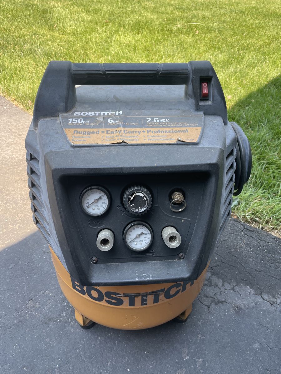BOSTITCH 6 Gallon 150 PSI Air Compressor - Rugged, Easy Carry, Professional