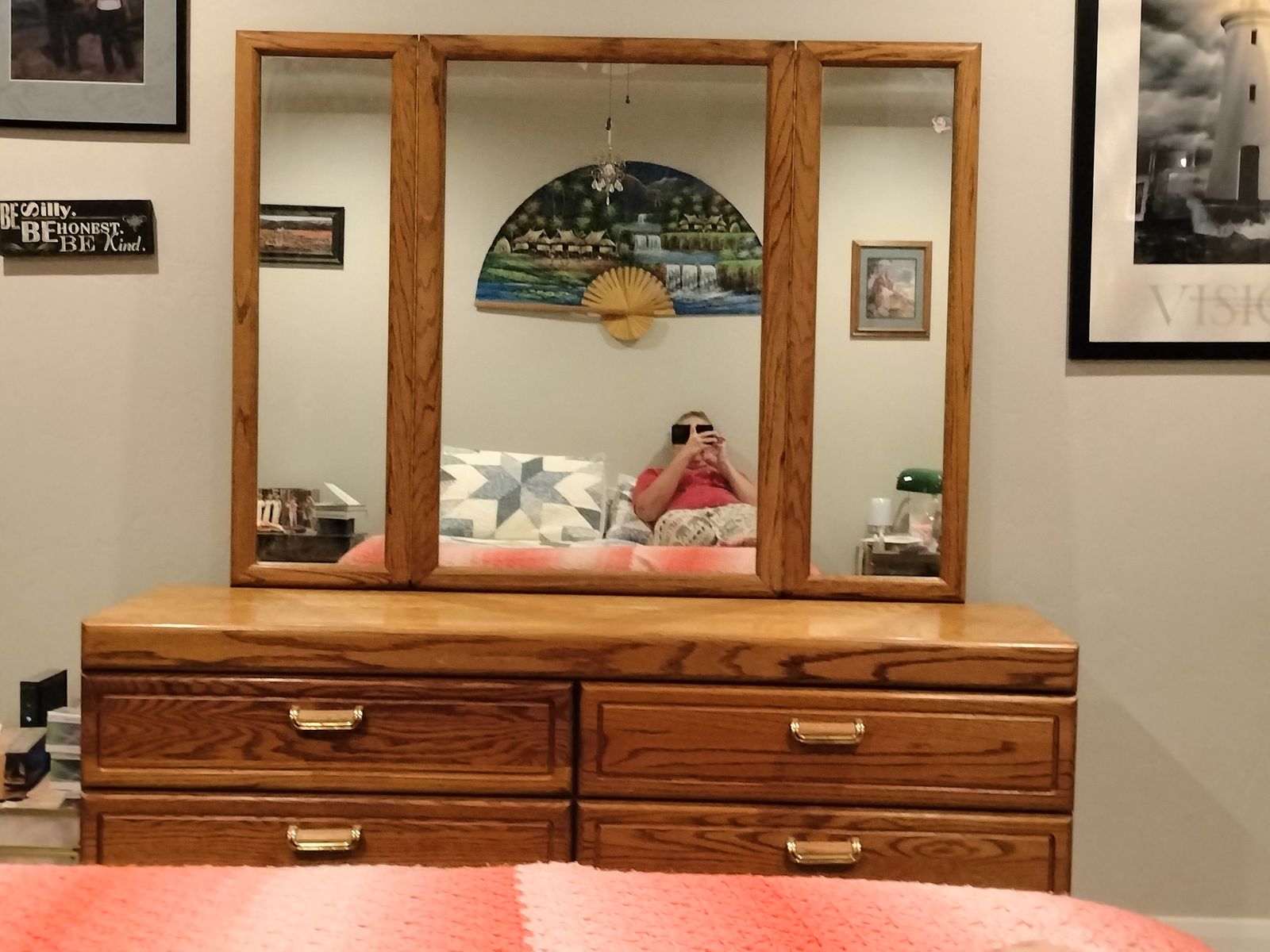 Dresser w/ mirror (pick up or local delivery)