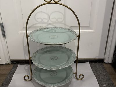 Blue Plates Shabby Chic 3 Tier Desert Stand