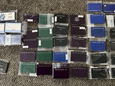 39 Mint Proof Sets 1970s 1980s 1990s 2008-2010 coins some silver
