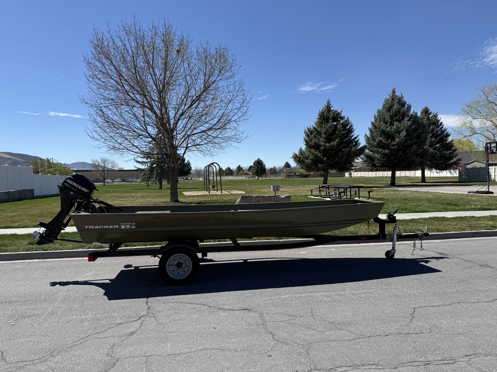 Tracker Topper 15 Jon Boat