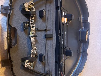 Barnett Vortex Hunter G3 hunting bow, hard case, practice arrows, arm guard + thumb trigger