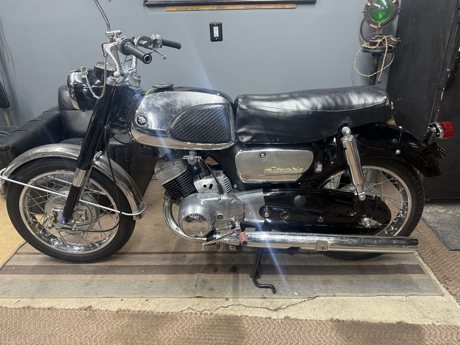 1965 Suzuki T-10 250cc 2 stroke
