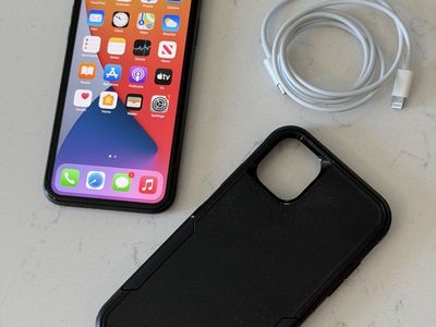 Apple iPhone 11 - 128GB - Graphite (Unlocked) with OtterBox Case