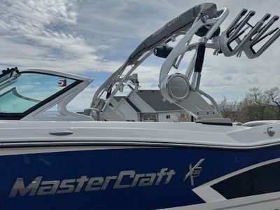 2106 MasterCraft X30; One-Owner; 6.0L Ilmor; Gen2 Surf System; 440 hours