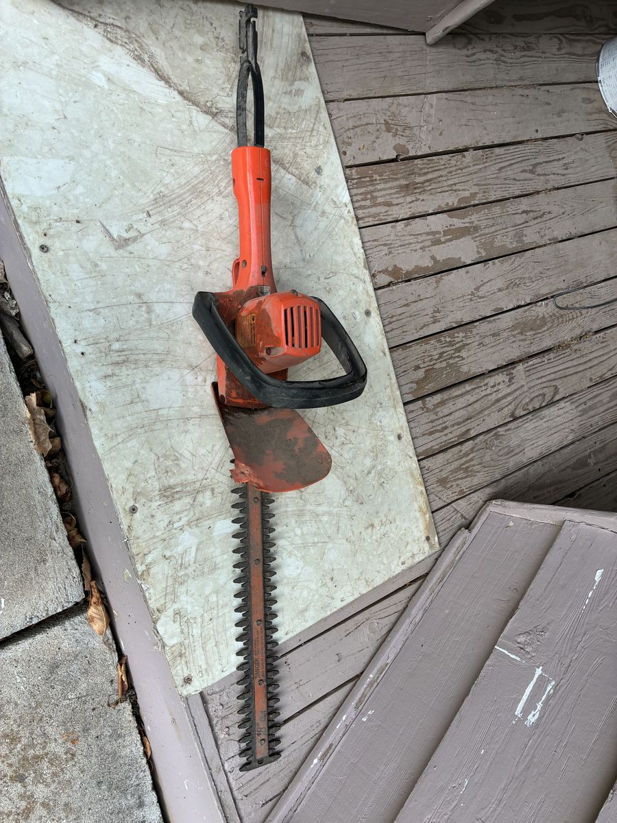 Black & Decker Electric Hedge Trimmer 16 Inch Corded Orange Yard Tool