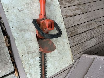 Black & Decker Electric Hedge Trimmer 16 Inch Corded Orange Yard Tool