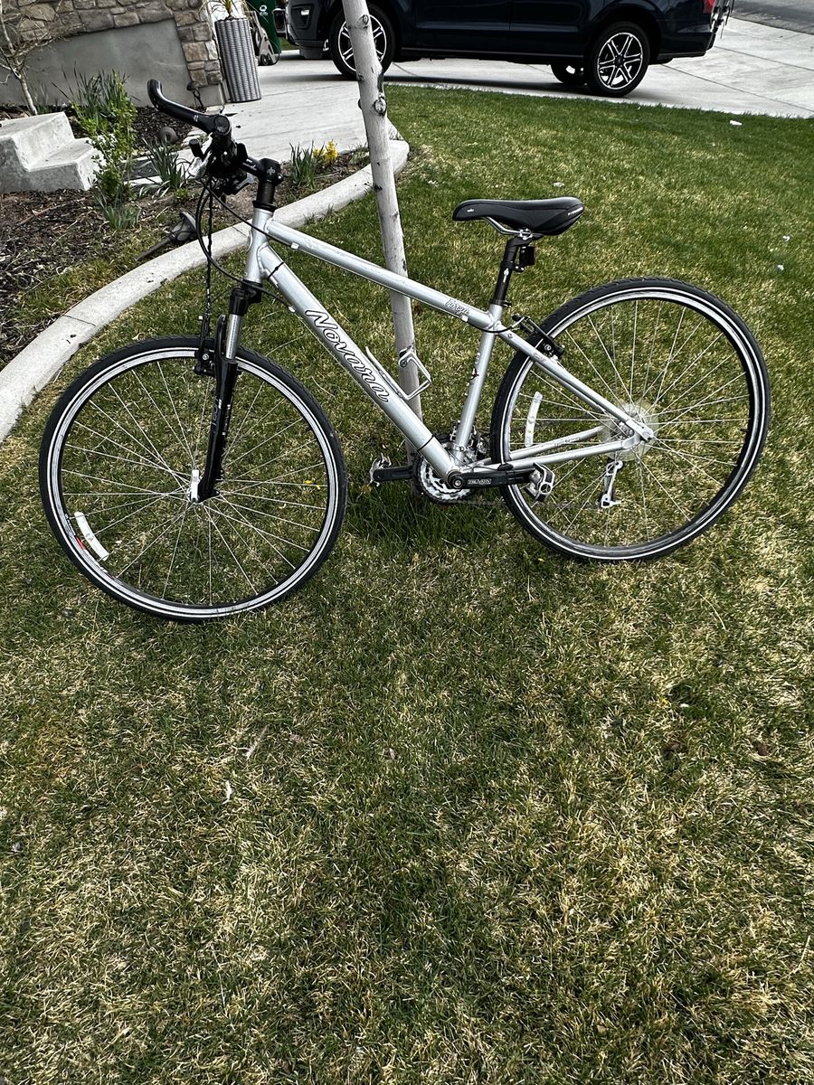 Novara Forza Commuter/Hybrid Bike