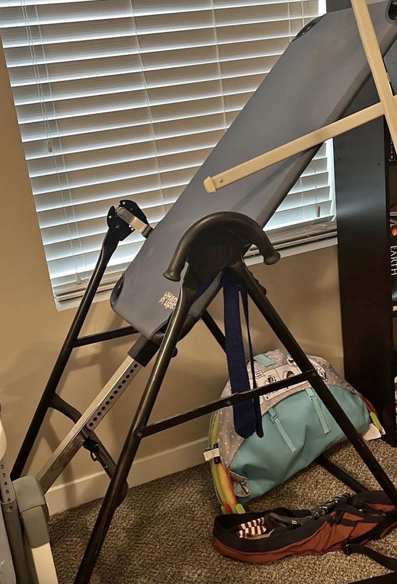 FREE DELIVERY - Teeter Hang Ups F7000 Inversion Table - Excellent Working Condition