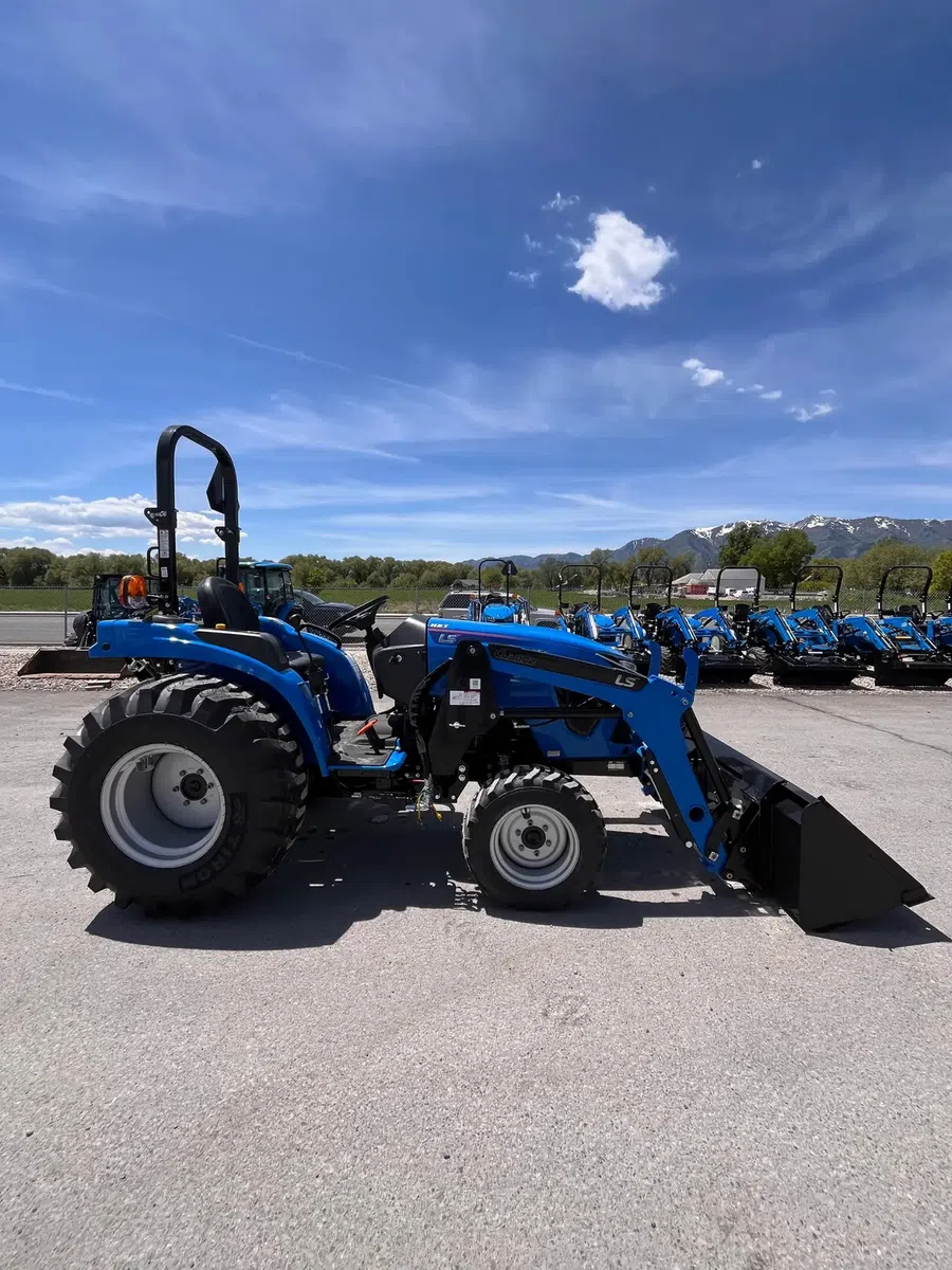26 LS Tractor MT225S-HT