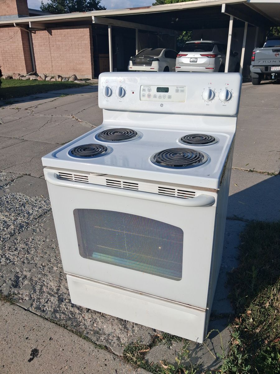 Free GE Electric Stove