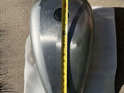Motorcycle gas tank