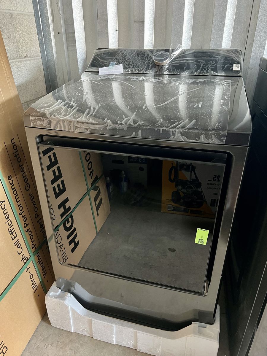 NEW- LG Ultra Large Capacity Rear Control Gas Dryer with LG EasyLoad Door and AI Sensing