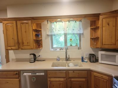 Knotty Alder Kitchen Cabinets