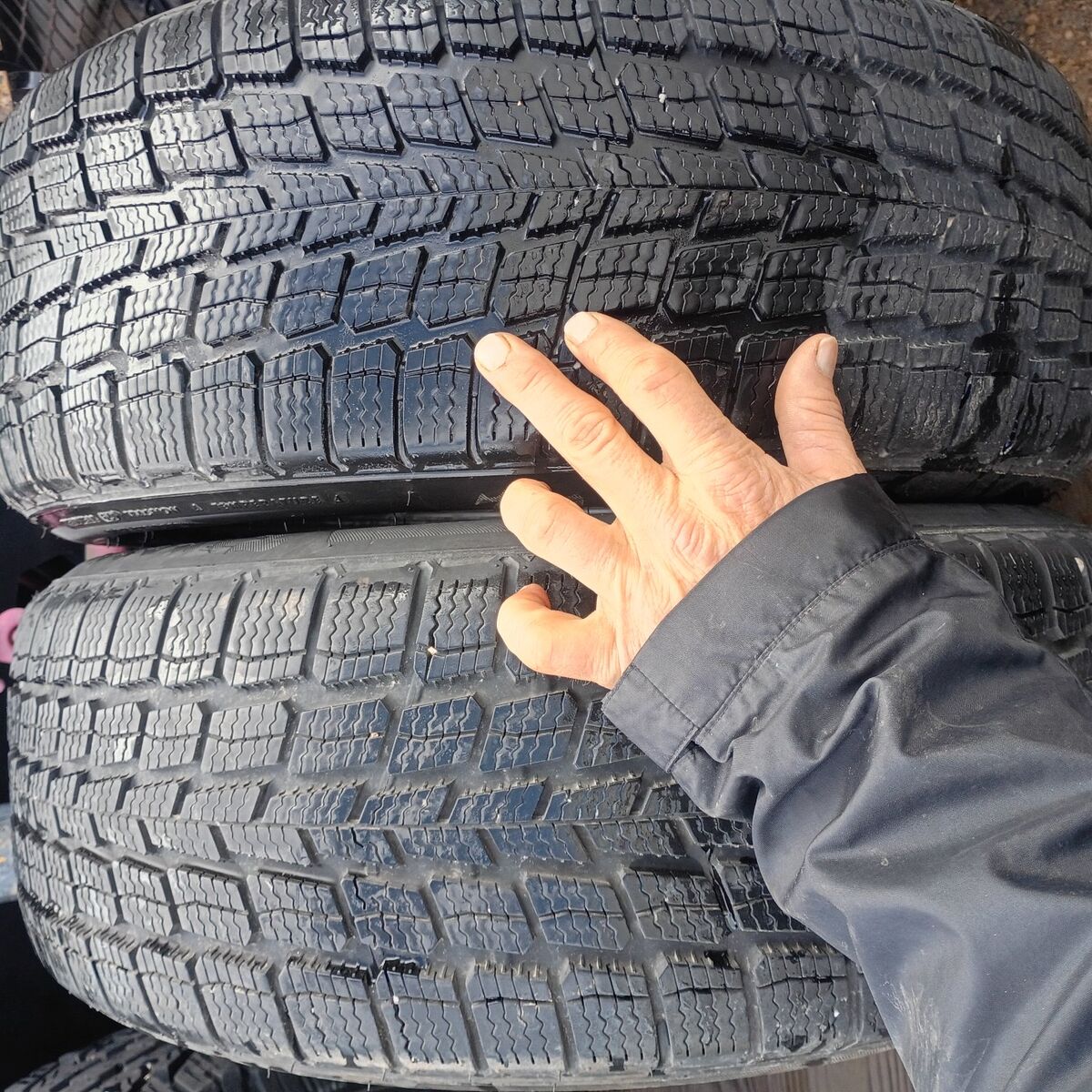 2 205/50R17 Firestone Weather Grip winter snow 94%