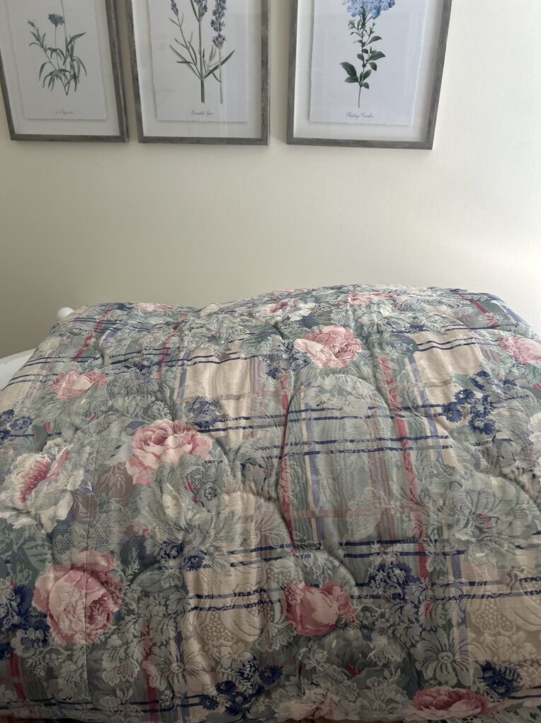 K & R King-size Beadspread