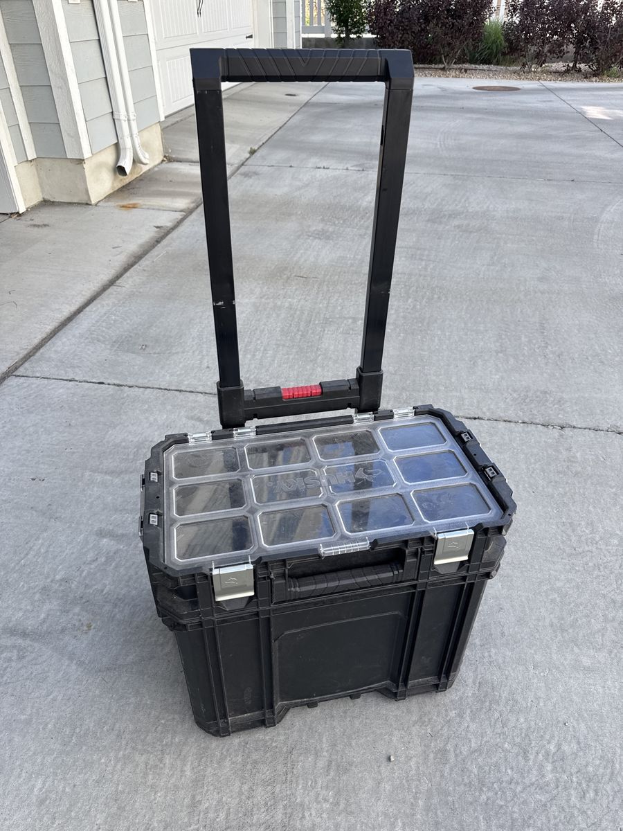 Husky 2-Piece Tool Box