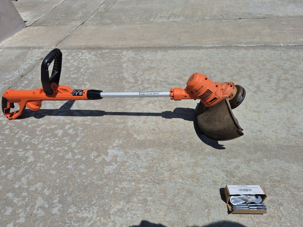 Black & Decker brush and grass trimmer 