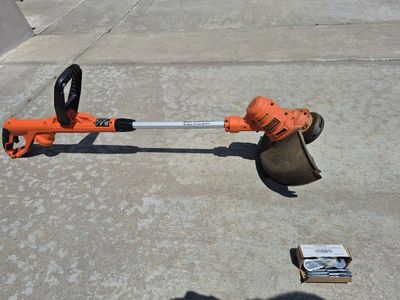 Black & Decker brush and grass trimmer