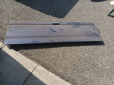Ford F150 Tailgate - Blue (Year Unknown)