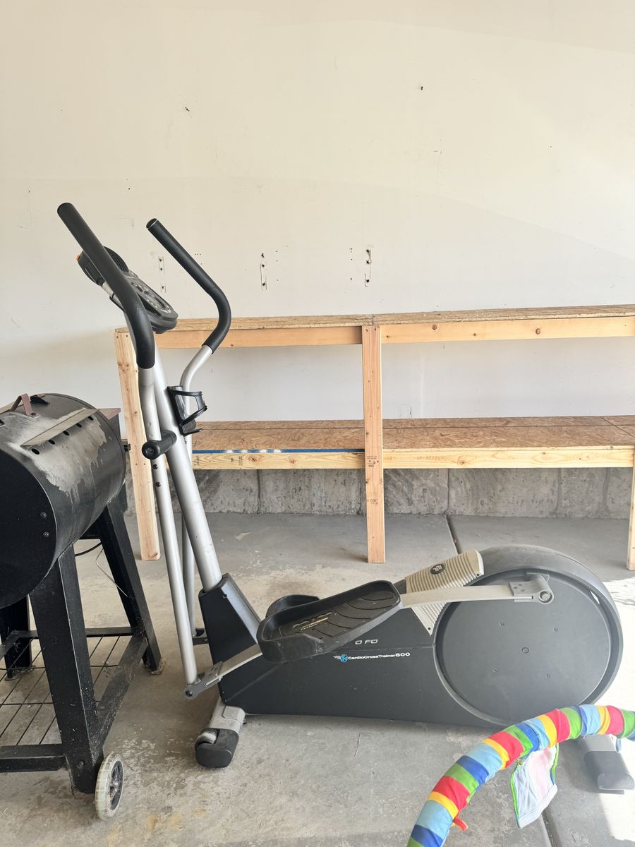 Free Working Eliptical