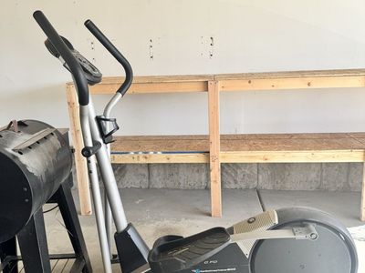 Free Working Eliptical
