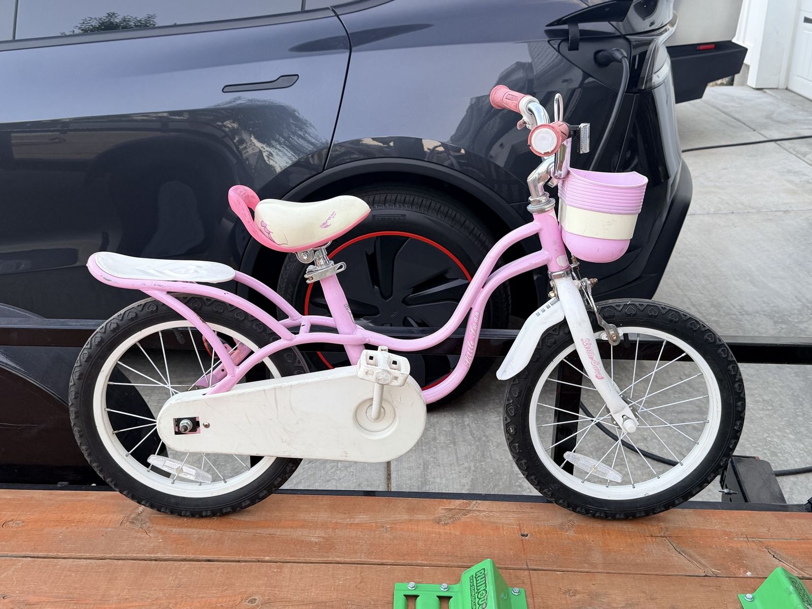 RoyalBaby Little Swan Kids Bicycle - Pink with Front Basket & Chain Guard