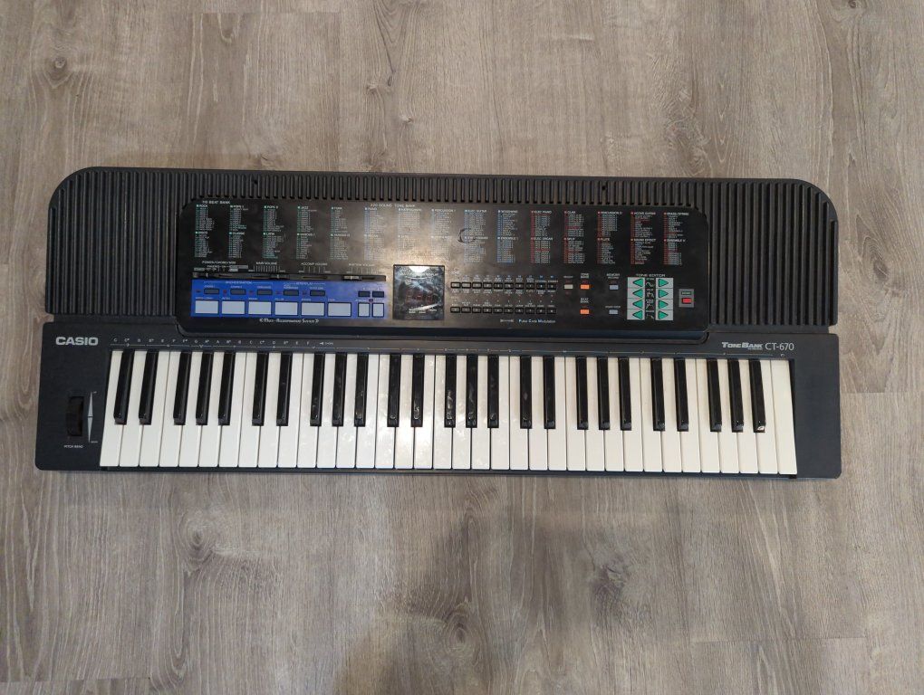 Casio ToneBank CT-670 61-Key Electronic Keyboard Synthesizer