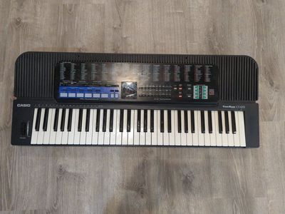 Casio ToneBank CT-670 61-Key Electronic Keyboard Synthesizer