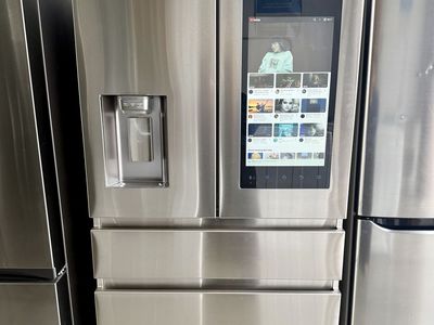 Samsung 22 cu ft 4-Door French Door Refrigerator