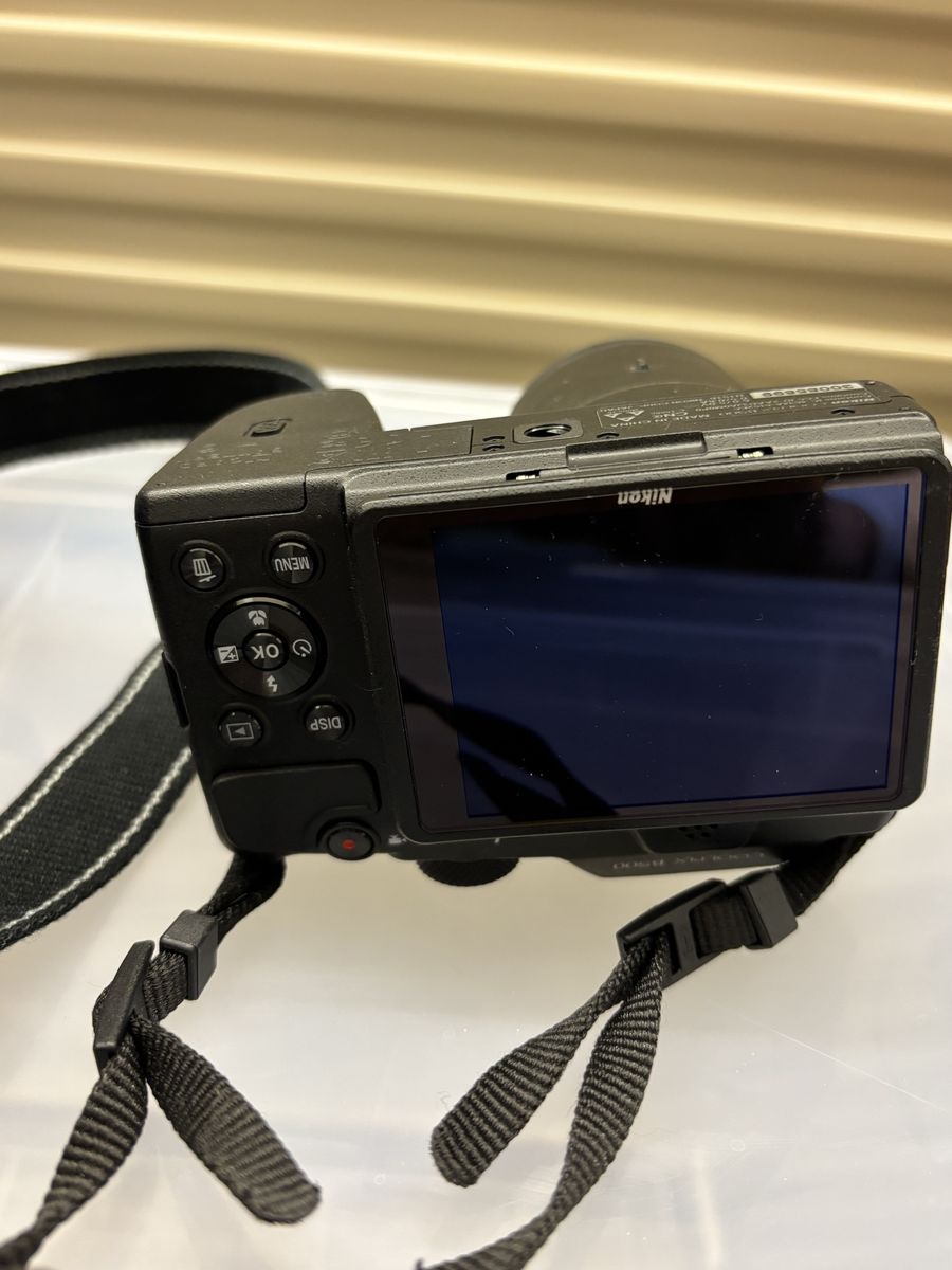Nikon Coolpix B500 40x Zoom Digital Camera + Mirrorless Mover 10 Camera Bag