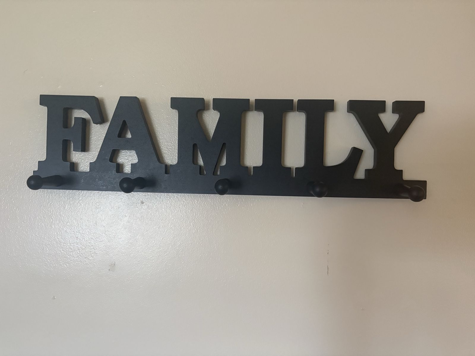 Black Wooden FAMILY Wall Sign with 5 Hooks Entryway Decor