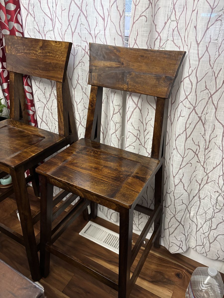Breakfast bar chairs