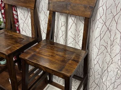 Breakfast bar chairs