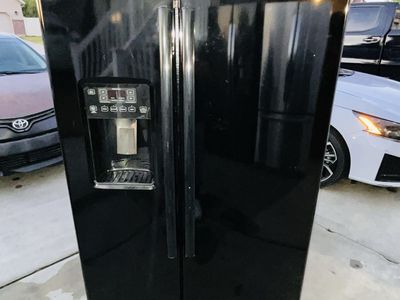$450 OBO GOOD FRIDGE SIDE BY SIDE GE BLACK COLOR