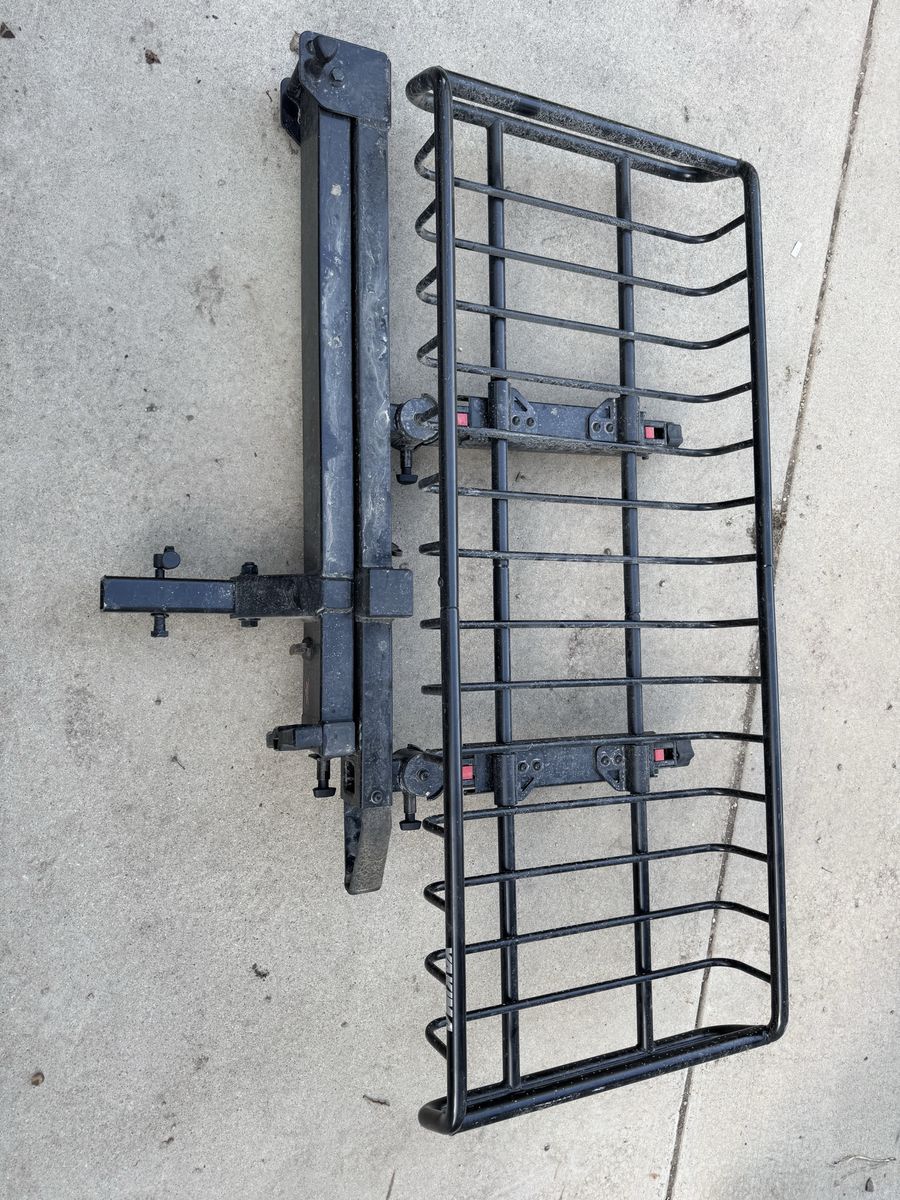Yakima EXO Swing Base + EXO Gear Warrior