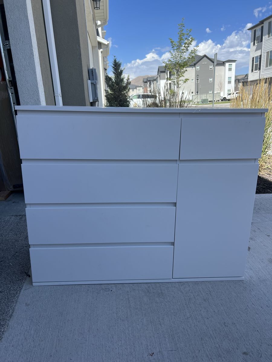 Modern White Dresser - 4 Drawers & Cabinet Storage