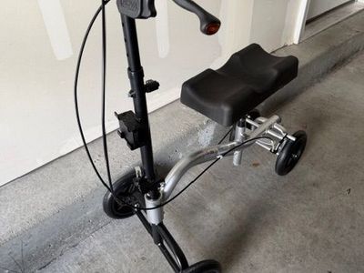 NOVA knee scooter / walker