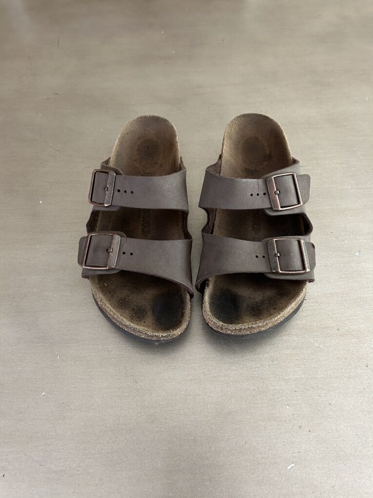 Birkenstocks size 34