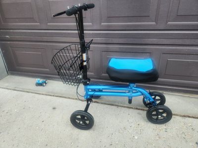 knee scooter