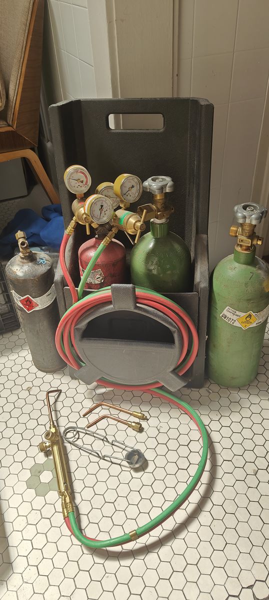 Oxy-acetelyne torch for brazing