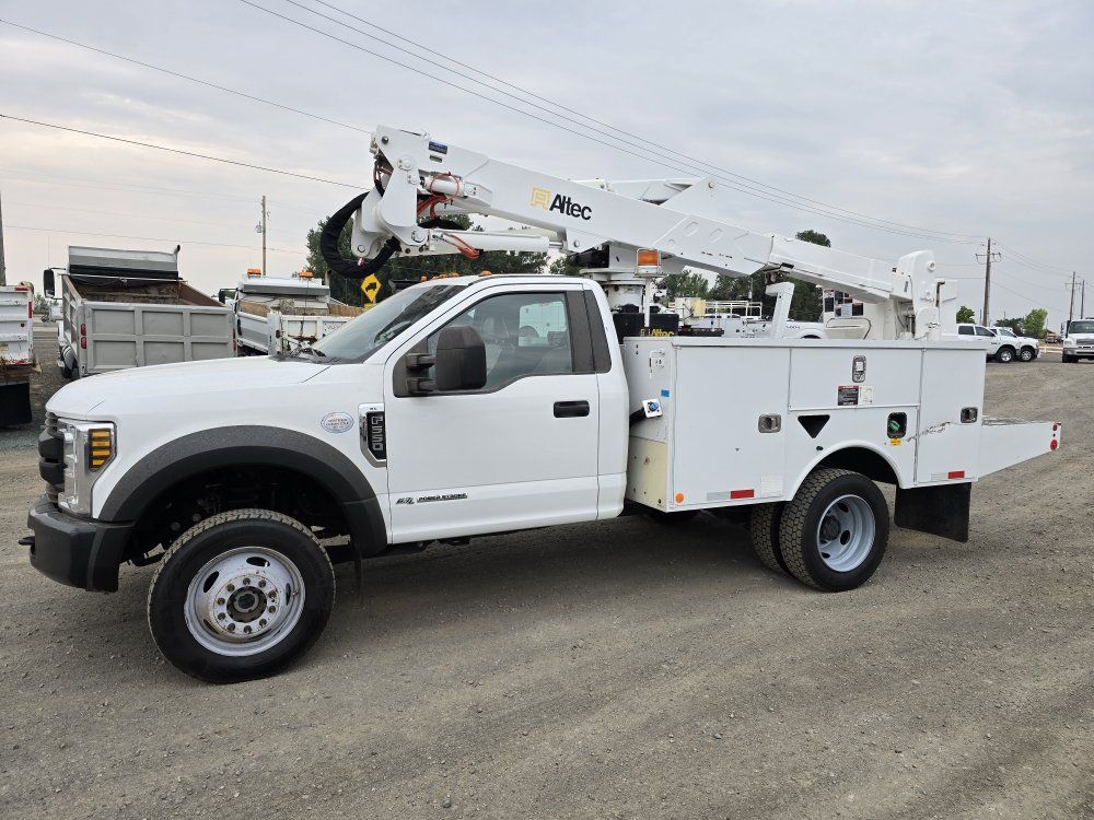 2019 Ford F-550 4wd 42' Bucket Truck