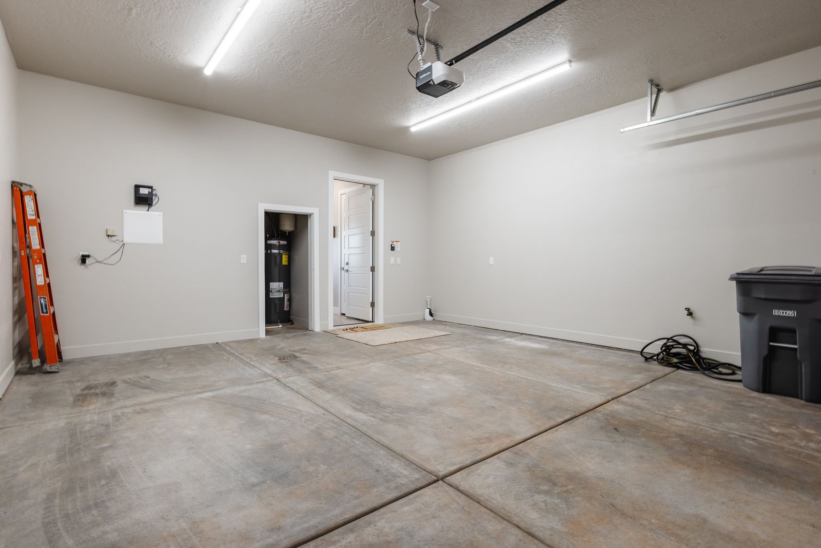 Main image 35