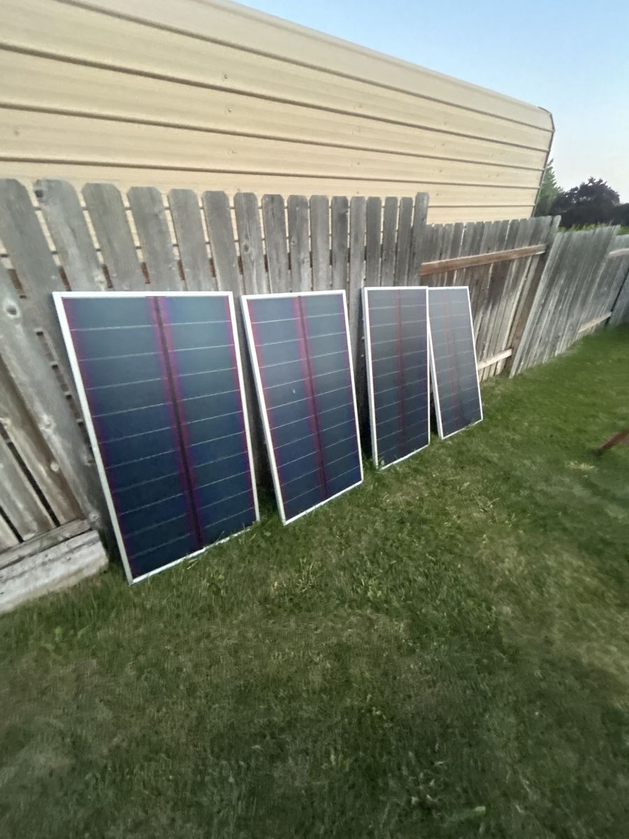 Lot of 4 100 watt solar panels unistar new