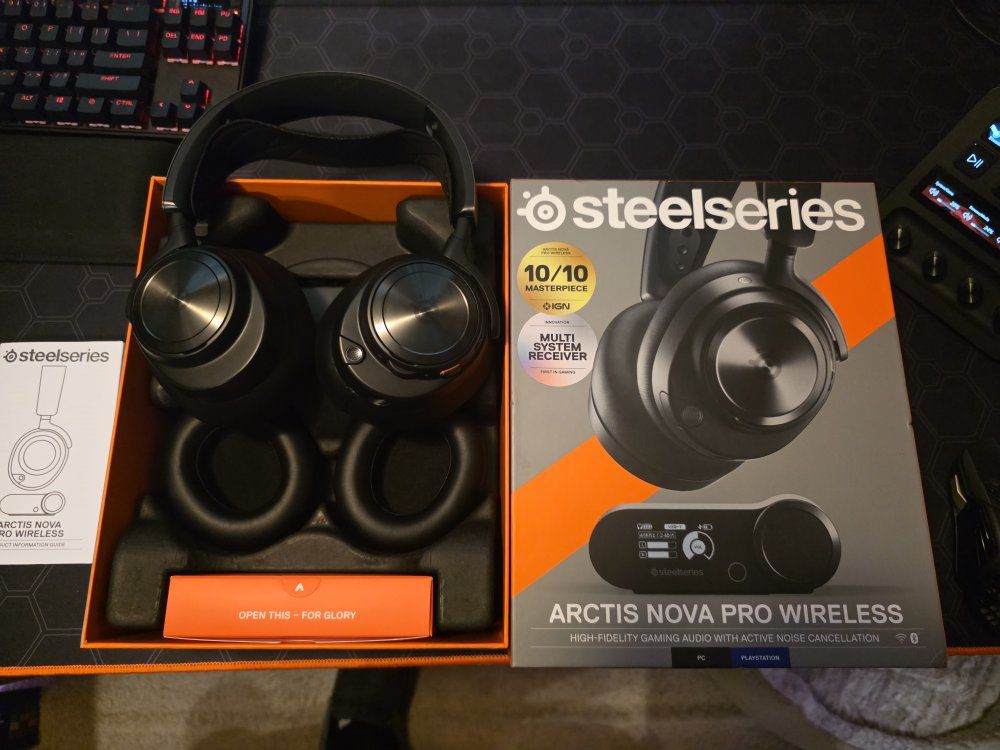 Arctis nova pro wireless headphones