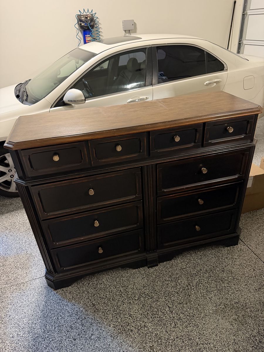 Dresser
